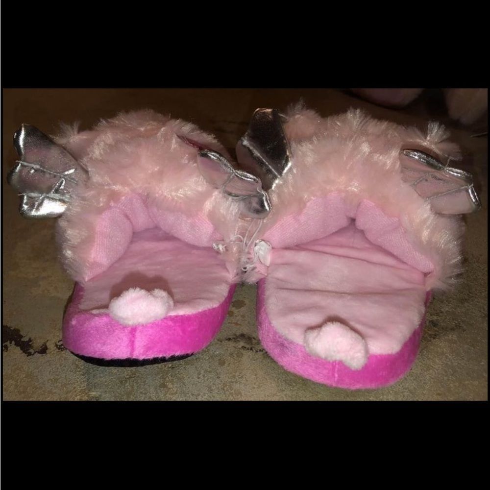 Bobbie Brooks Sz S (11-12) Girls’ Pig Slippers - Picture 4 of 4